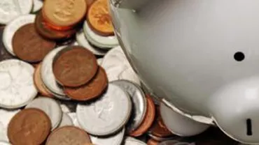 Criza i-a obligat pe români la cumpătare: Au pus deoparte 140 de mld. de lei în trei ani