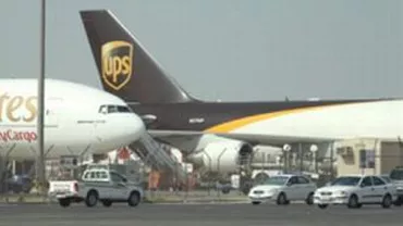 Un avion cargo a lovit doi stâlpi de iluminat pe Aeroportul Internațional Timișoara: Nicio persoană nu a fost rănită