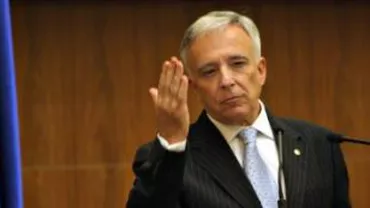Isărescu: “Am repulsie față de cuvântul criză”. Paradoxul șefului BNR: "Leul este foarte în criză și prea stabil"