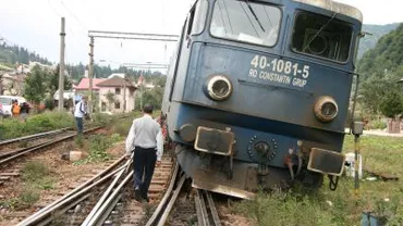 Circulația ferovieră între Constanța și București a fost blocată: Locomotiva unui tren de călători a deraiat