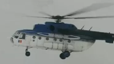 Premierul Emil Boc, la bordul unui elicopter MAI pentru a survola zonele afectate de ninsori (VIDEO)