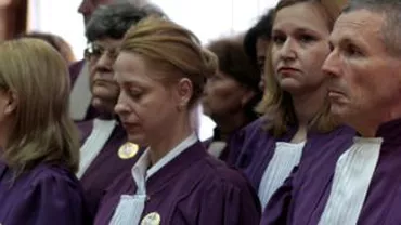 Motivare CCR: Comasarea alegerilor ar crea dificultăți la vot. Mandatele aleșilor locali nu pot fi prelungite