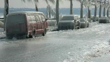 Ploaie îngheţată în sud-estul țării: Fenomenul ar putea afecta cursele aeriene și cablurile electrice