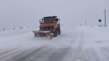 MAI: 237 de drumuri judeţene blocate, 127 de localităţi izolate, 39 de decese în ultimele două săptămâni