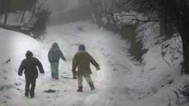 Elevii din București stau acasă marți. Inspectoratul a decis suspendarea cursurilor în învățământul preuniversitar