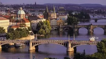 Cehia, prima țară din Europa Centrală și de Est care a intrat iar în recesiune