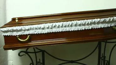 O familie din județul Vrancea a stat 11 zile cu un mort în casă din cauza ninsorilor