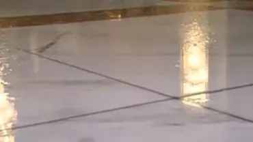 Plouă în Senatul României: Zăpada de pe acoperiş a început să se topească (VIDEO)