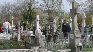 Bebelușul de șase luni ucis de mama sa a fost înmormântat la Cimitirul Municipal Braşov