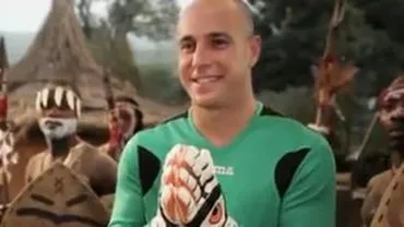 Scandal la Liverpool: O reclamă cu portarul Pepe Reina, interzisă pentru că este rasistă și homofobă (VIDEO)