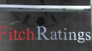 Fitch a ridicat ratingul Greciei  de la default restricționat la B-, după schimbul de obligațiuni