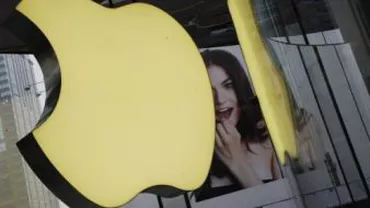 Compania Apple, acuzată de mai mulți scriitori chinezi că vinde copii piratate ale cărţilor pe App Store