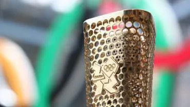 Marea Britanie: Un rănit în Afganistan și o femeie de 100 de ani printre purtătorii torței olimpice de la JO 2012