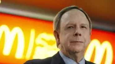 Directorul general al McDonald's se va retrage din funcție după o activitate de opt ani