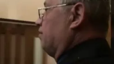 Bacău: Profesorul filmat în timp ce lovea cu bestialitate un elev, cercetat penal pentru violență