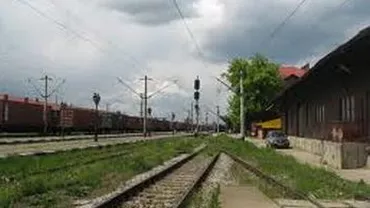Trei trenuri au rămas blocate în județul Suceava, după declanșarea unei greve spontane