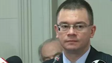 Ungureanu: Politica românească are nevoie de intelectuali. Acolo unde ei se implică bolile democrației capătă soluție