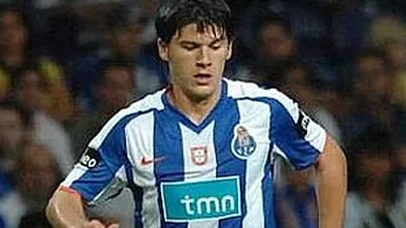 Cristian Săpunaru, fundașul lui FC Porto, va aduce trofeul Europa League la București