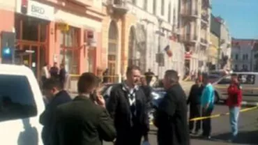 O bombă artizanală montată pe un autoturism a explodat în centrul municipiului Oradea