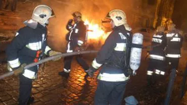 Dâmbovița: Un bătrân de 89 de ani a murit într-un incendiu după ce a adormit cu ţigara în gură