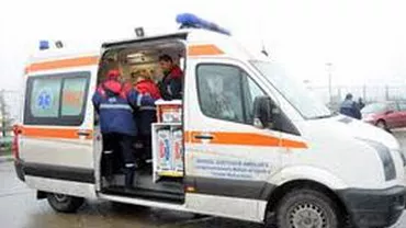 Fetiţă de nouă ani, în comă la spital, după ce a fost accidentată în fața școlii