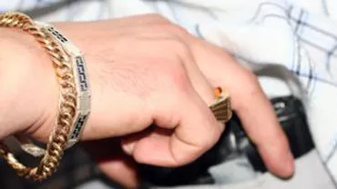 Sibiu: Tânăr de 17 ani, reținut pentru agresarea a două femei în plină stradă