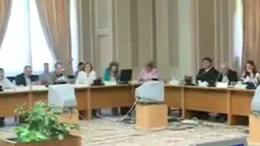 Audieri cu umor și emoții în Parlament: Miniștrii au scăpat de stres cu ajutorul țigărilor sau al soțiilor