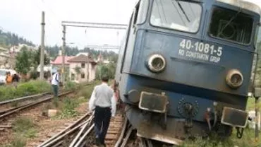 Un tren de marfă a deraiat în Brașov: Două vagoane cisternă încărcate cu combustibil s-au desprins de pe șine