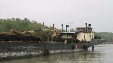 Galați: Doi muncitori care efectuau lucrări pe o barjă au murit, în urma emanațiilor de gaze