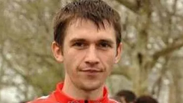 Un maratonist a alergat pe bandă rulantă 24 de ore fără întrerupere, în scop caritabil