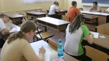 Bacalaureat 2012: 20 de elevi, eliminați pentru tentativă de fraudă, la examenul de limba română pentru olimpici