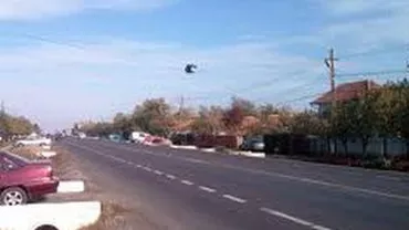 Traficul pe DN2, îngreunat între Focșani și Mărăști, după ce carosabilul a fost inundat de ploaia torențială