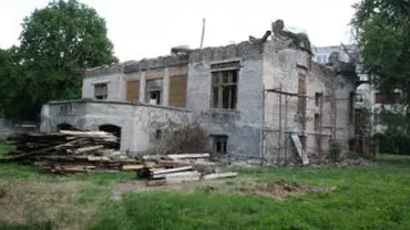 Clădire monument istoric din Timişoara, distrusă de un clan de țigani