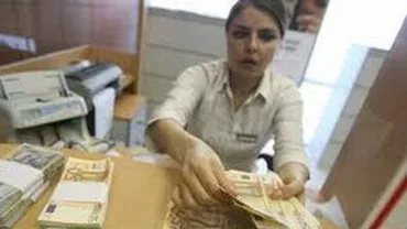 Restanțele românilor la credite, în creștere până spre nivelul de 5,5 miliarde de euro