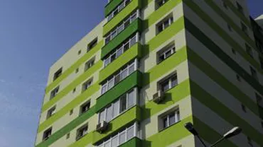 Arhitecții, despre programul de reabilitare termică din București: Este o beție cromatică psihidelică și lucrările au calitate îndoielnică