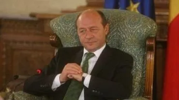 Băsescu, acid la adresa premierului: Este un mic drept la replică, pentru atacurile lui Ponta, un doctor făcut de Adrian Năstase