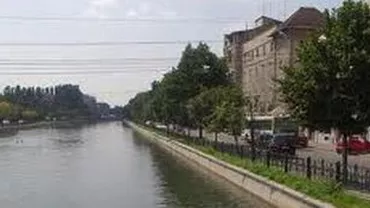 Cadavrul unui bărbat, recuperat din râul Dâmbovița. Victima era moartă de cel puțin o săptămână