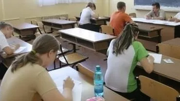 Bacalaureat 2012: Elevii susțin proba de evaluare a competenţelor digitale