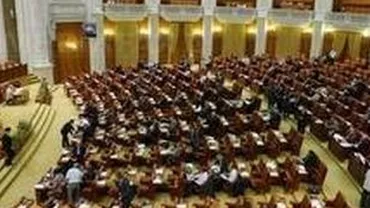 Camera Deputaților a votat legea care prevede că hotărârile Parlamentului nu vor mai putea fi atacate la CC