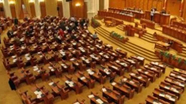 Camera Deputaților a adoptat proiectul de lege care permite Guvernului să emită ordonanțe în timpul vacanței parlamentare
