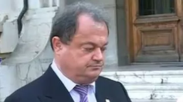 Blaga strânge semnături pentru candidatura la şefia PDL. Oltean: Am semnat şi îl susţin