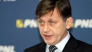 Crin Antonescu îl amenință pe Traian Băsescu cu suspendarea, dacă nu îl va învesti pe Puiu Haşotti la Cultură