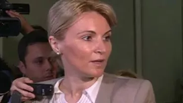 Andreea Paul: Am depus cerere pentru verificarea tezei de doctorat. Îmi voi apăra deminitatea umană și profesională și în justiție dacă e cazul