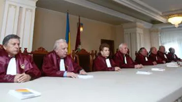 USL a discutat retragerea mandatului judecătorilor CCR numiți de Parlament sau acțiunea în justiție
