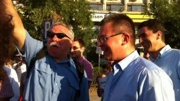 Protest în fața Guvernului, împotriva lui Ponta: S-a scandat "Copy/paste" şi "Ponta nu uita, tu urmezi la Rahova"