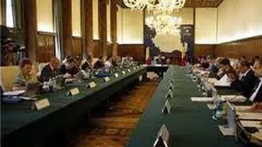 Guvernul, în ședință: Ordonanţa de urgenţă pentru limitarea drepturilor CCR, pe ordinea de zi