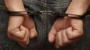 Pedofil reținut în Pitești, după ce a încercat să agreseze sexual mai multe fetițe pe stradă