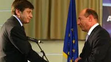 Traian Băsescu i-a predat mandatul de președinte lui Crin Antonescu