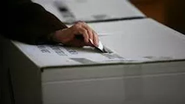 Gorj: Dosar penal pentru un bătrân care a solicitat urna mobilă de mai multe ori