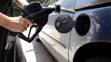 Previziunile sumbre ale specialiștilor: Cât va costa benzina la sfârșitul anului